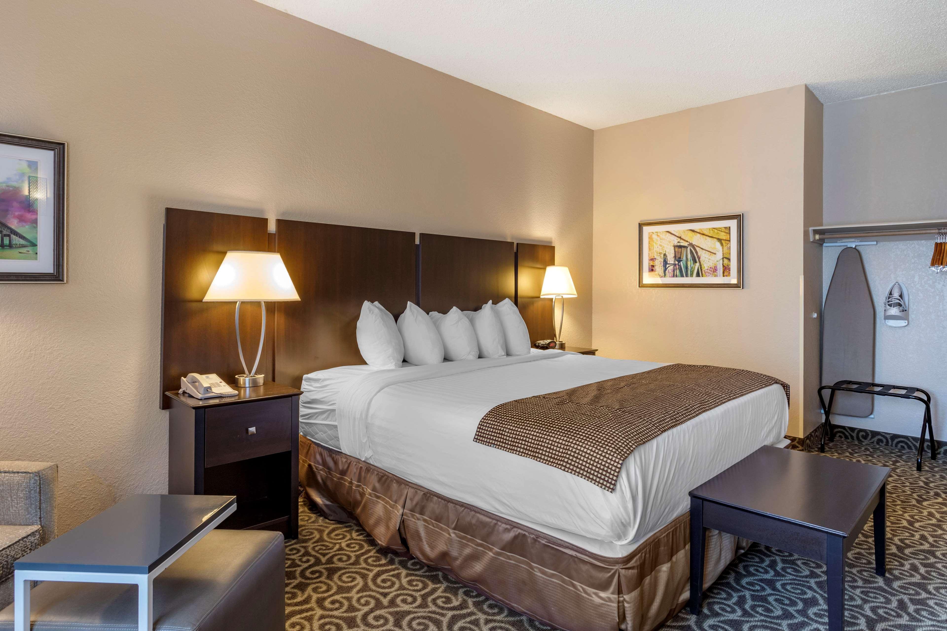 At Coushatta Hotel 3*