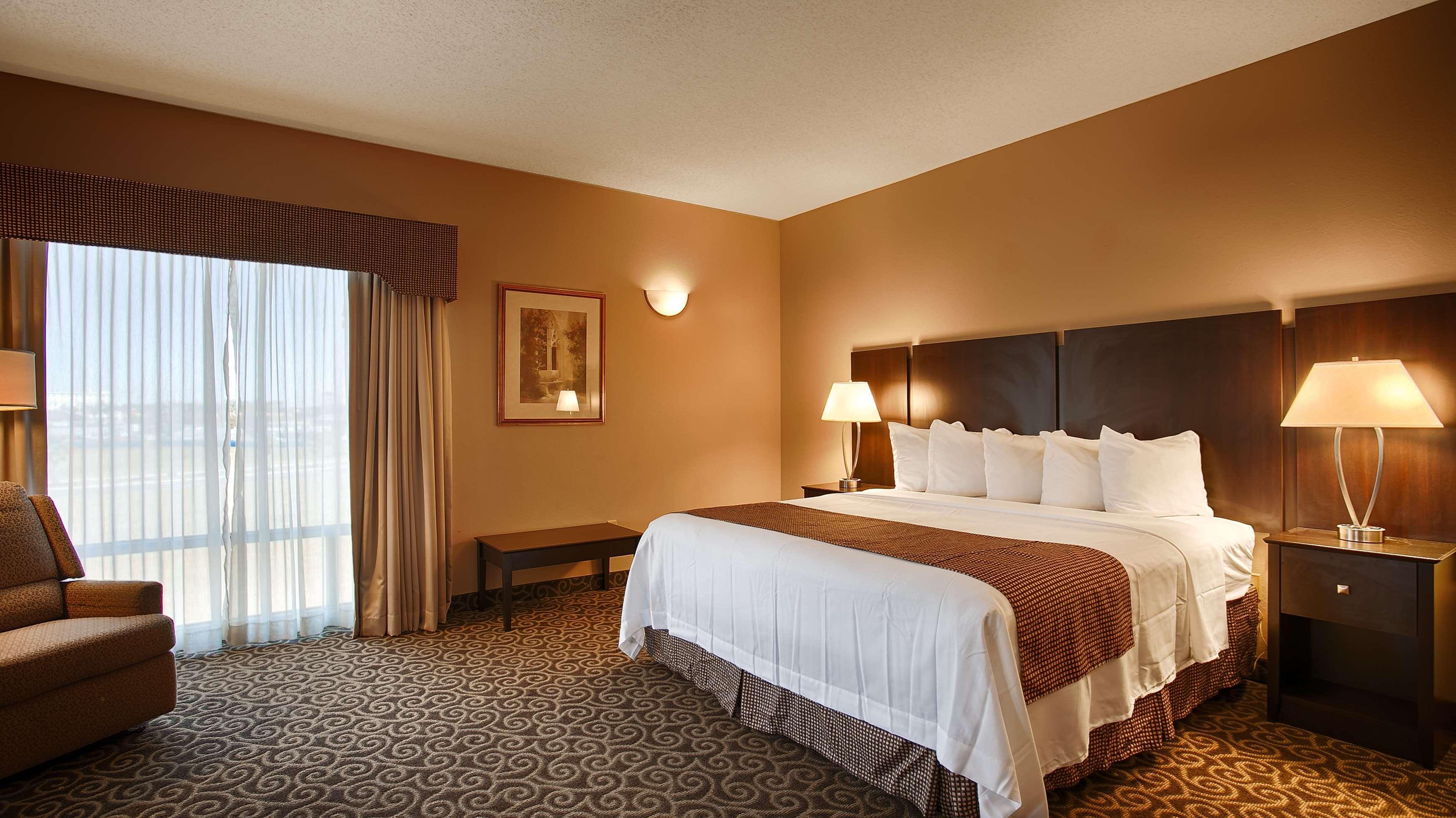 At Coushatta Hotel Kinder