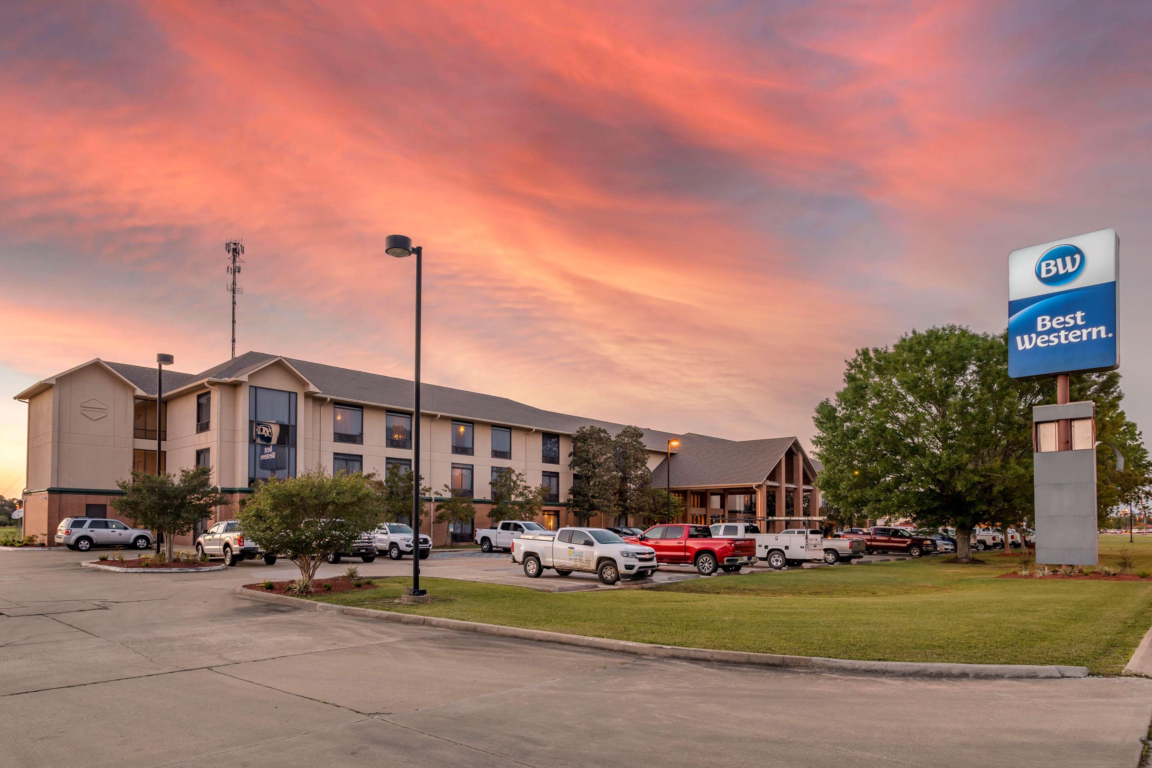 At Coushatta Hotel