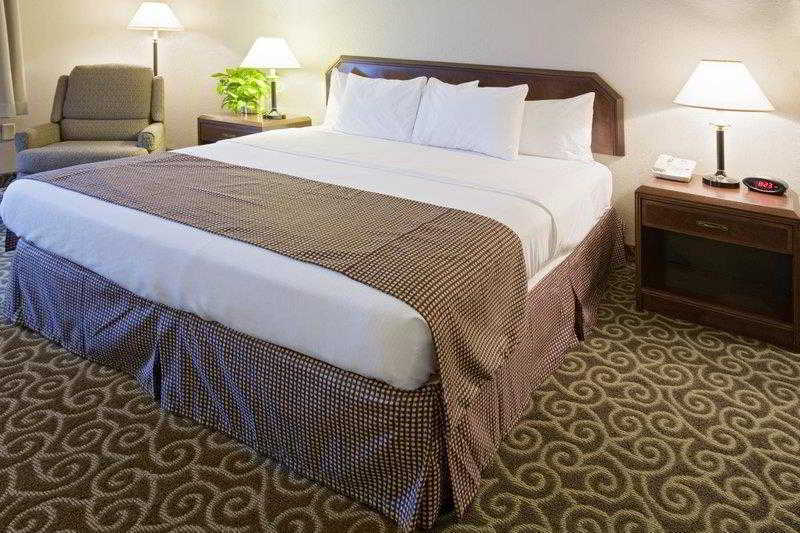 At Coushatta Hotel Kinder